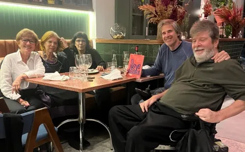 
          Imagem ilustrativa da imagem Walter Salles e filhos de Eunice Paiva se reúnem para 'fazer planos'
          