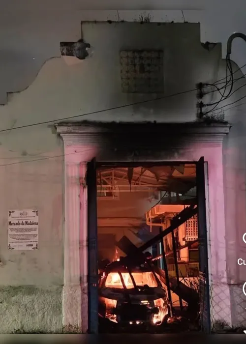 Imagem ilustrativa da imagem Incêndio destrói parte do mercado da Madalena, no Recife
