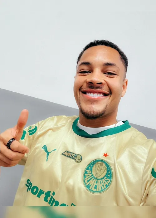 Imagem ilustrativa da imagem Vitor Roque, reforço do Palmeiras, deve voltar à Europa em até dois anos, diz empresário