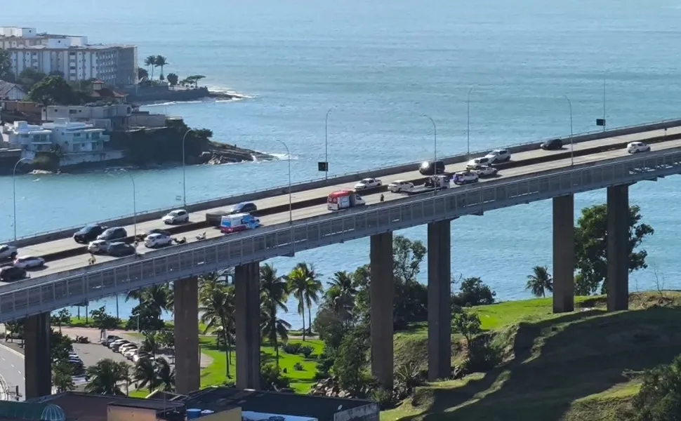 Imagem ilustrativa da imagem Acidente na Terceira Ponte deixa motociclista ferido