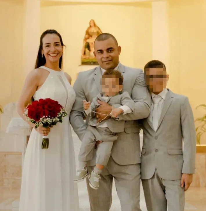 Imagem ilustrativa da imagem Adolescente esperou família dormir, atirou em todos e escondeu corpos em cisterna, diz polícia