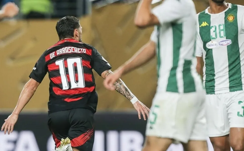 Imagem ilustrativa da imagem Arrascaeta decide e Flamengo estreia com vitória na Copa do Mundo de Clubes