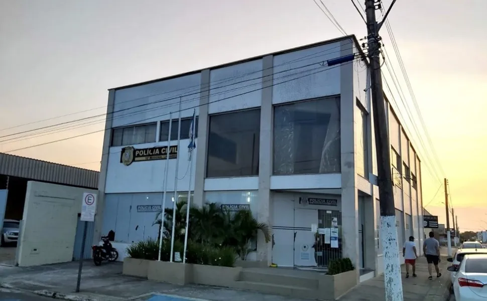 Imagem ilustrativa da imagem Bebê é encontrado em situação de abandono na beira de uma lagoa em Linhares