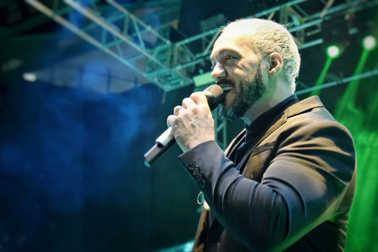 Imagem ilustrativa da imagem Belo traz nova turnê e supershow para Vitória nesta sexta