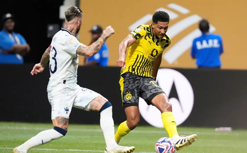 Imagem ilustrativa da imagem Borussia Dortmund elimina Monterrey e encara Real Madrid nas quartas do Mundial