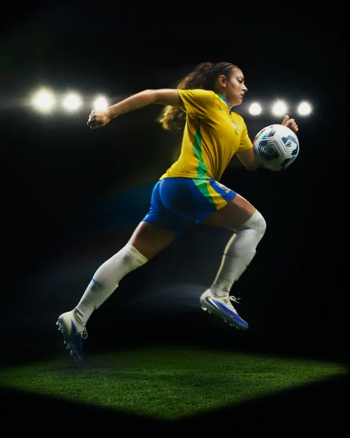 Imagem ilustrativa da imagem CBF e Nike lançam novos uniformes da seleção feminina; veja fotos
