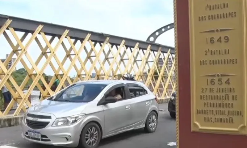 Imagem ilustrativa da imagem Cantora Caetana é espancada durante assalto no Centro do Recife