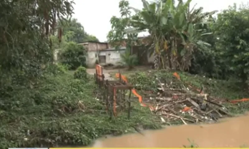 Imagem ilustrativa da imagem Chuva danifica muro de contenção no Recife e alaga vias em Olinda e Jaboatão