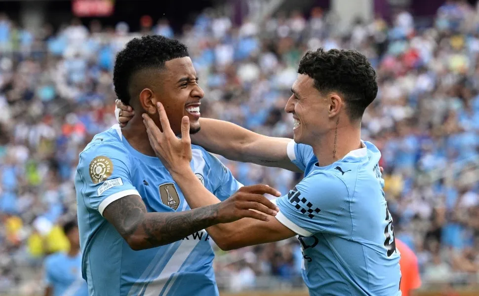 Imagem ilustrativa da imagem Com gol de capixaba, City goleia Juventus e vai às oitavas do Mundial