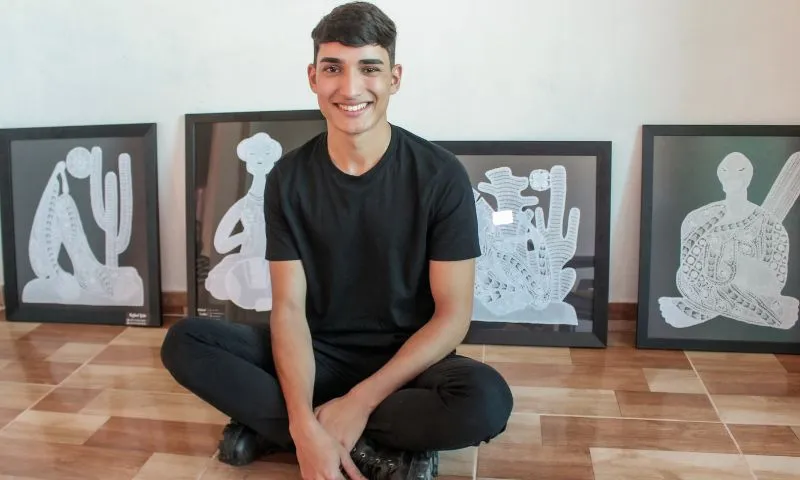 Imagem ilustrativa da imagem De Poção a Paris: Rafael leva renda renascença ao Carrossel do Louvre