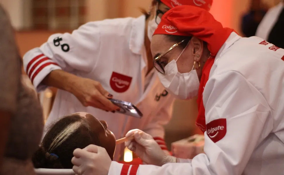 Imagem ilustrativa da imagem Dentistas voluntários vão selecionar jovens para tratamento de graça