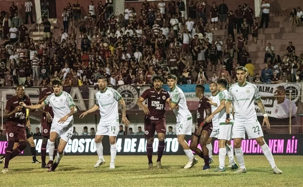 Imagem ilustrativa da imagem Desportiva perde para o Banfield, na estreia da Vitória Cup