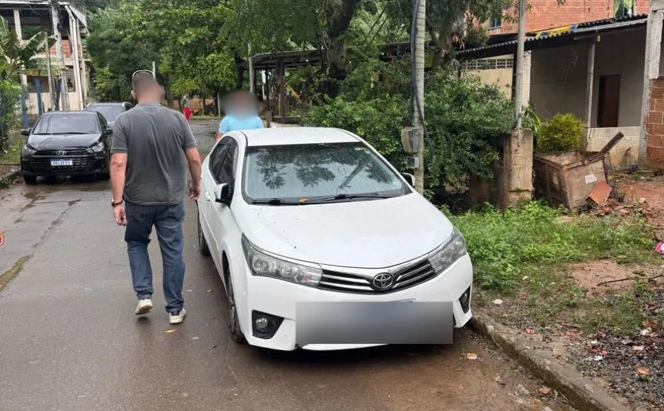 Imagem ilustrativa da imagem Dois homens são presos suspeitos de extorsão após furto de carro em Cariacica