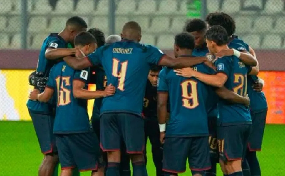 Imagem ilustrativa da imagem Equador empata em Lima, garante vaga na Copa e praticamente elimina o Peru