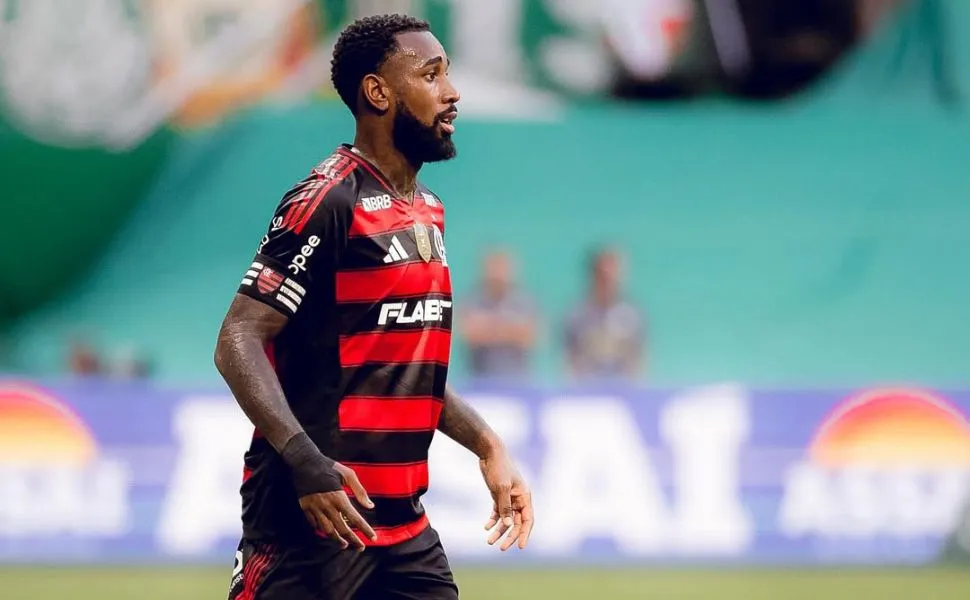 Imagem ilustrativa da imagem Gerson aceita proposta do Zenit e Flamengo aguarda pagamento para selar negócio