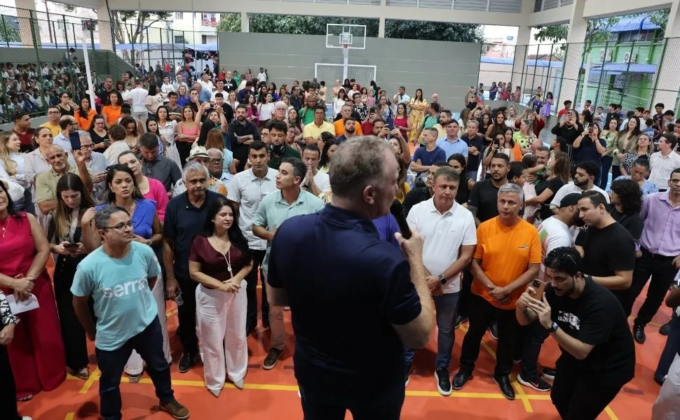 Imagem ilustrativa da imagem Governo do ES inaugura quadra poliesportiva e anuncia reforma de escola na Serra