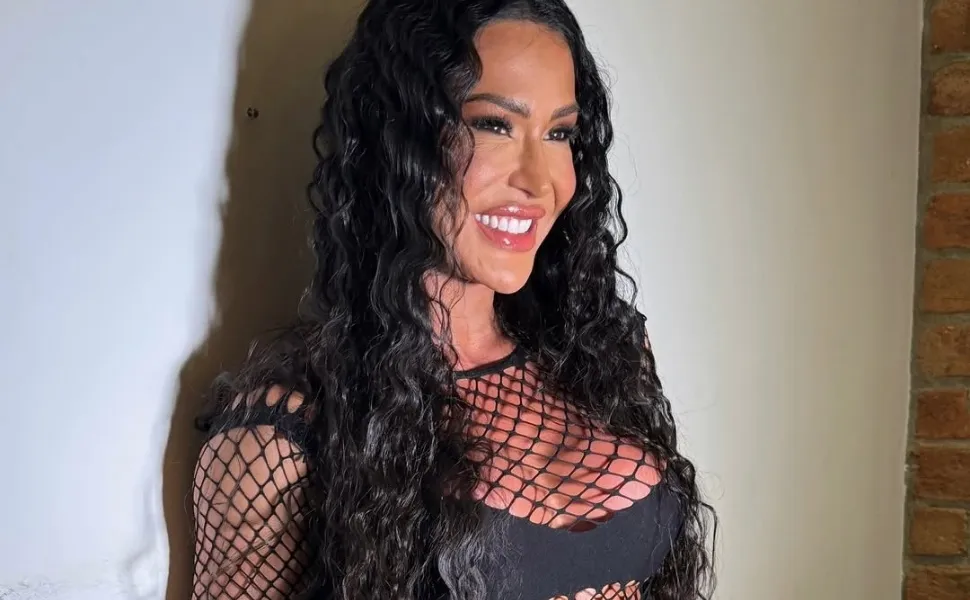 Imagem ilustrativa da imagem Gracyanne Barbosa, musa fitness e ex-BBB, vira evangélica: 'Coração aberto'