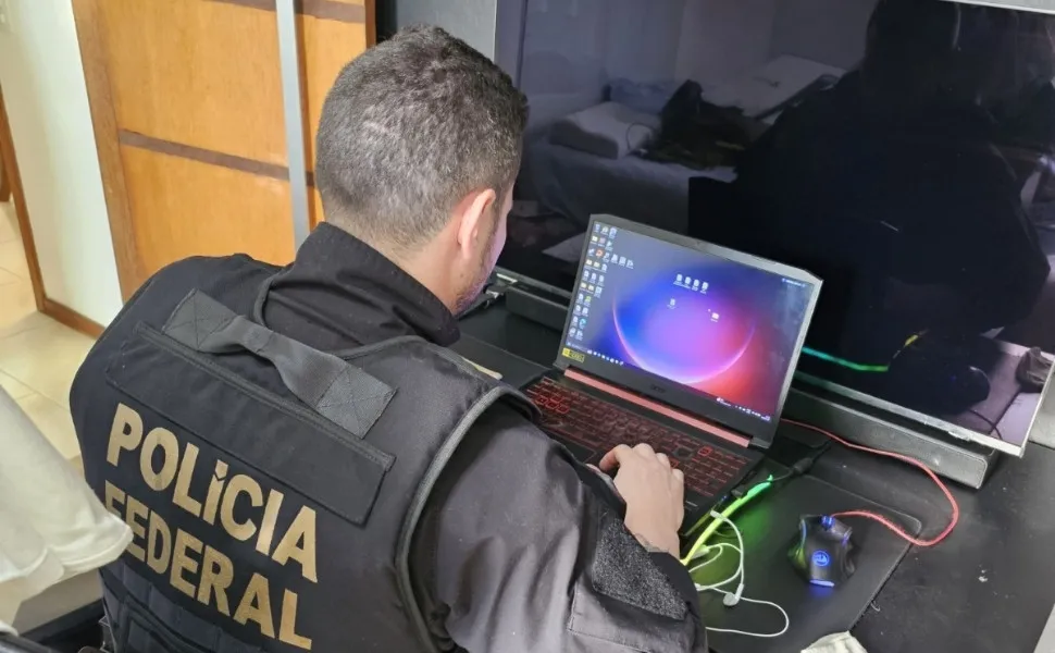 Imagem ilustrativa da imagem Homem é preso pela PF por posse de diversos vídeos de abuso infantil no ES