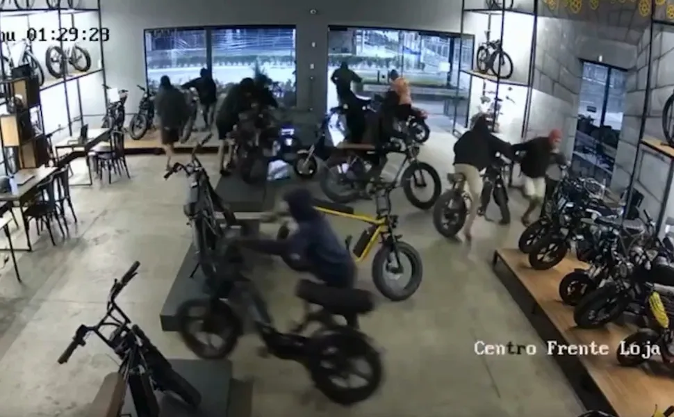 Imagem ilustrativa da imagem Invasão e roubo em loja de bicicletas elétricas não foi o único caso no ES