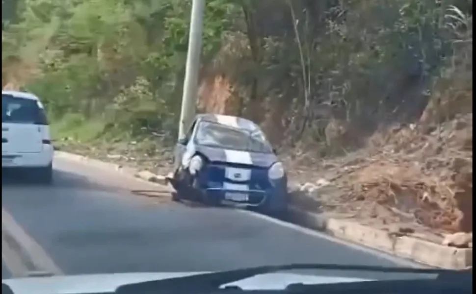 Imagem ilustrativa da imagem Jovem bate carro ao tentar espantar mosca no Noroeste do ES