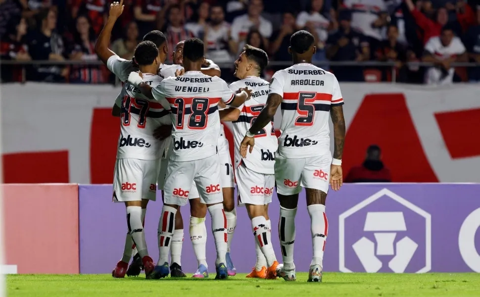 Imagem ilustrativa da imagem Luciano salva, São Paulo vence e pode ter 2ª melhor campanha da Libertadores