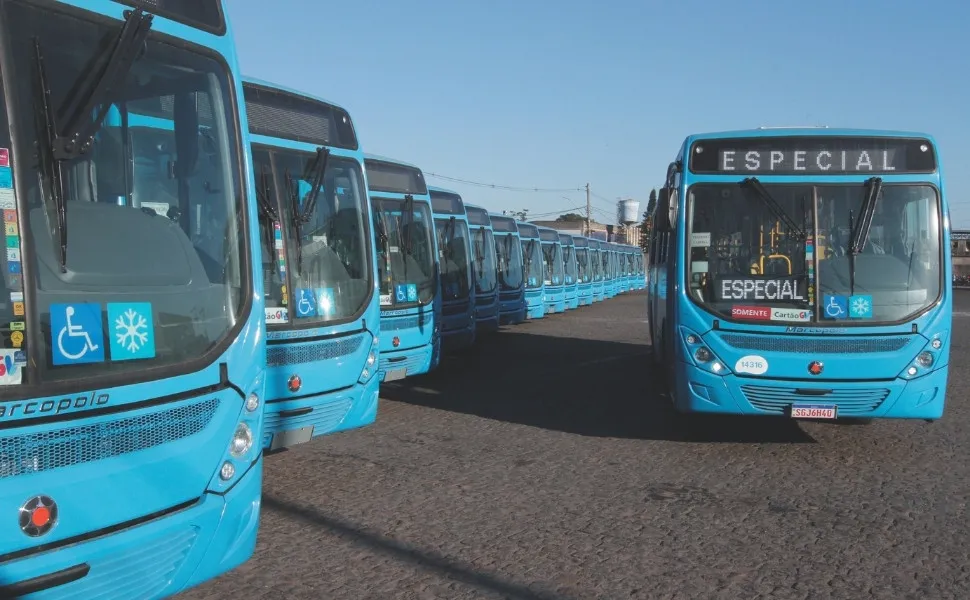 Imagem ilustrativa da imagem Mais 40 ônibus com ar-condicionado são integrados à frota do Transcol