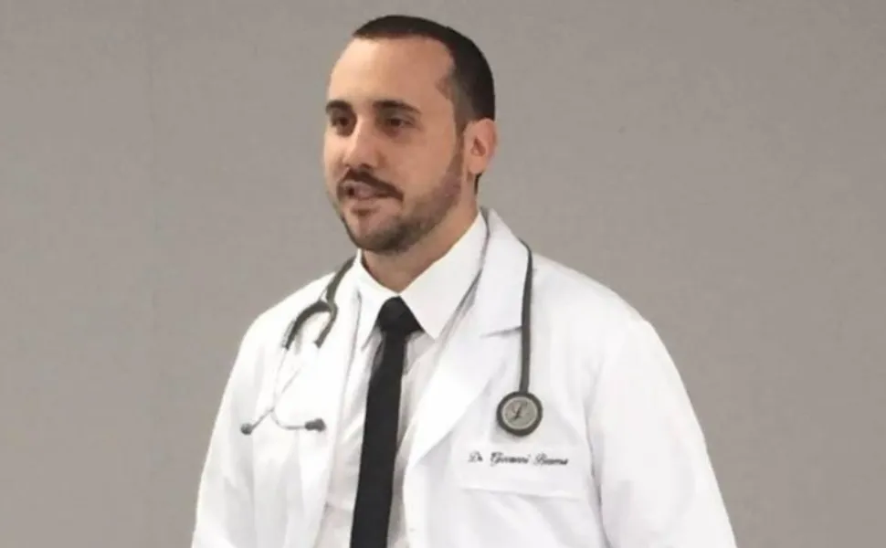 Imagem ilustrativa da imagem Médico preso por estupro durante parto é condenado a 30 anos de prisão