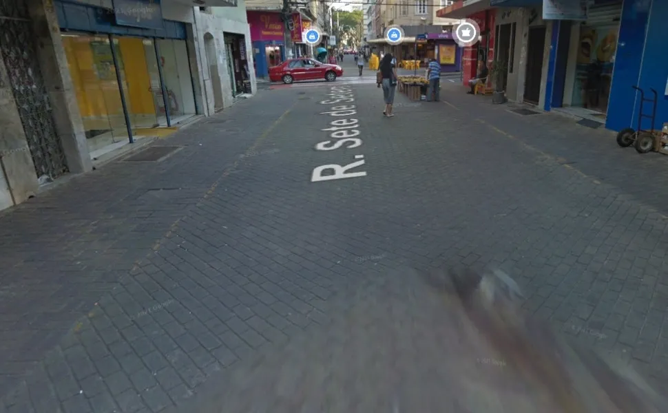 Imagem ilustrativa da imagem Músico é agredido com porrete por dono de bar no centro de Vitória
