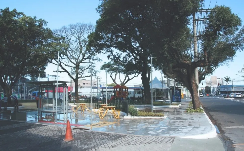 Imagem ilustrativa da imagem Nova Praça de Jucutuquara é entregue em Vitória