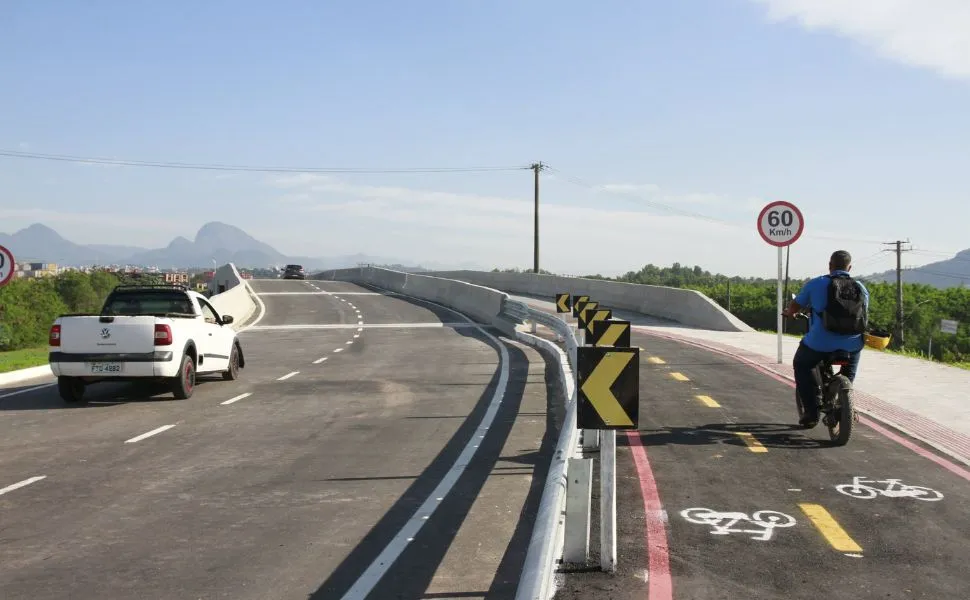 Imagem ilustrativa da imagem Novos viadutos vão reduzir tempo no trânsito em até uma hora