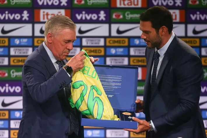 Imagem ilustrativa da imagem Convocação de Ancelotti na seleção brasileira agita as redes sociais; veja memes