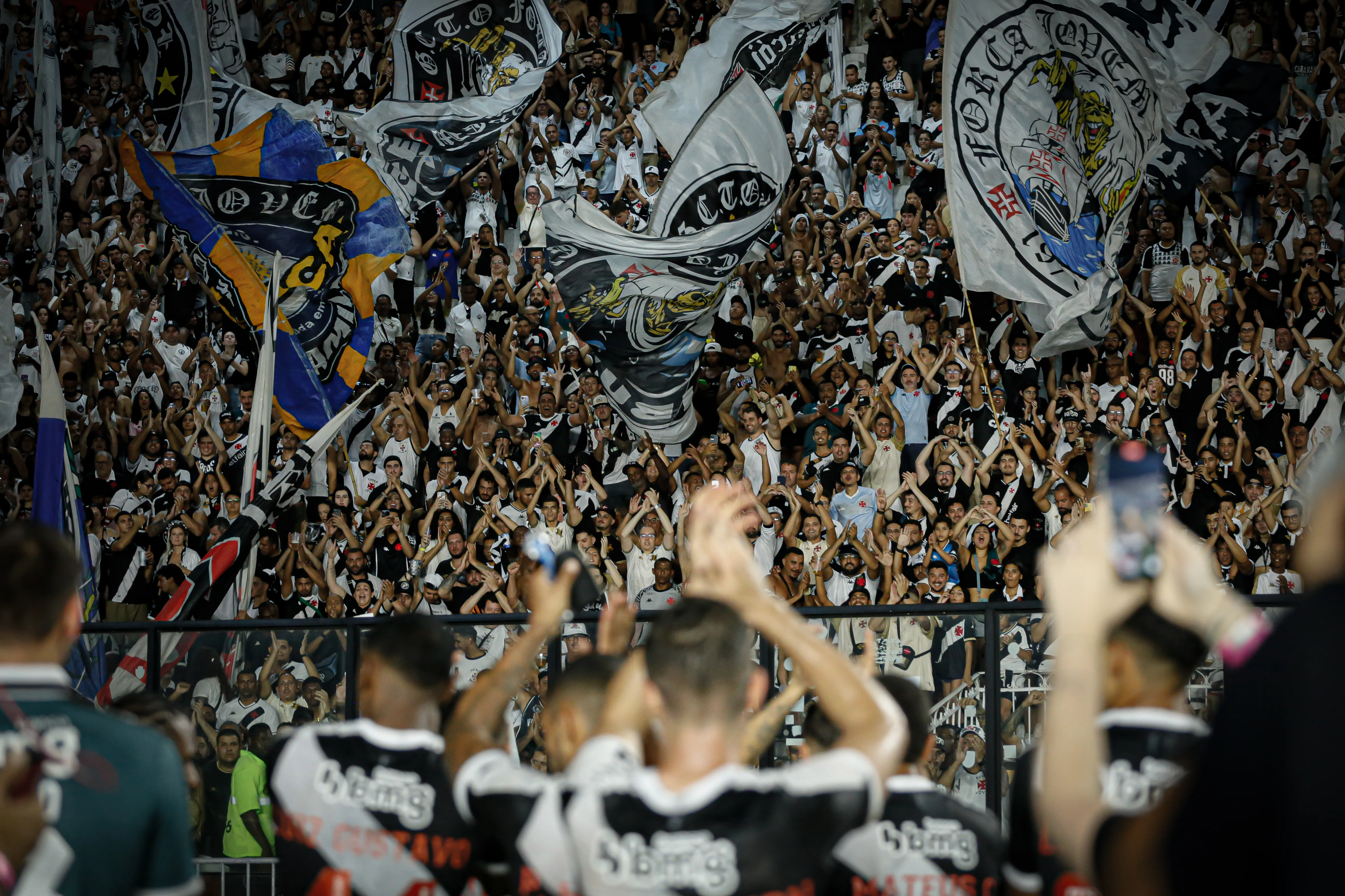 Imagem ilustrativa da imagem Vasco vence após 18 pênaltis, drama e vai às oitavas da Copa do Brasil