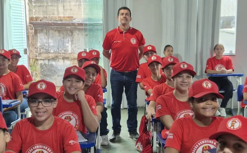 Imagem ilustrativa da imagem Voltado para jovens de 7 a 14 anos, conheça os "Bombeiros Mirins"