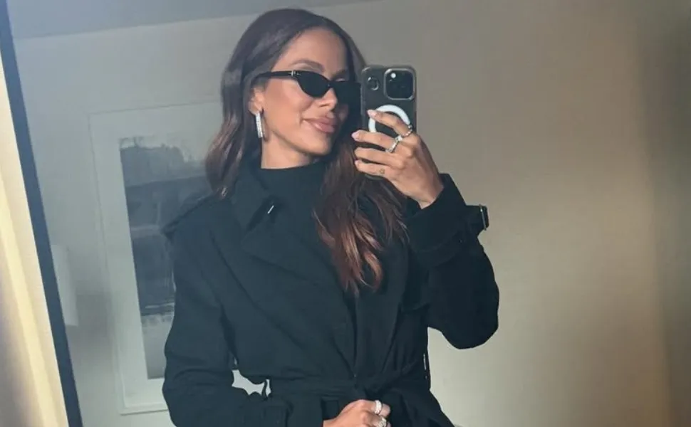 Imagem ilustrativa da imagem Anitta vence processo movido por fã idosa que disse ter sido ridicularizada