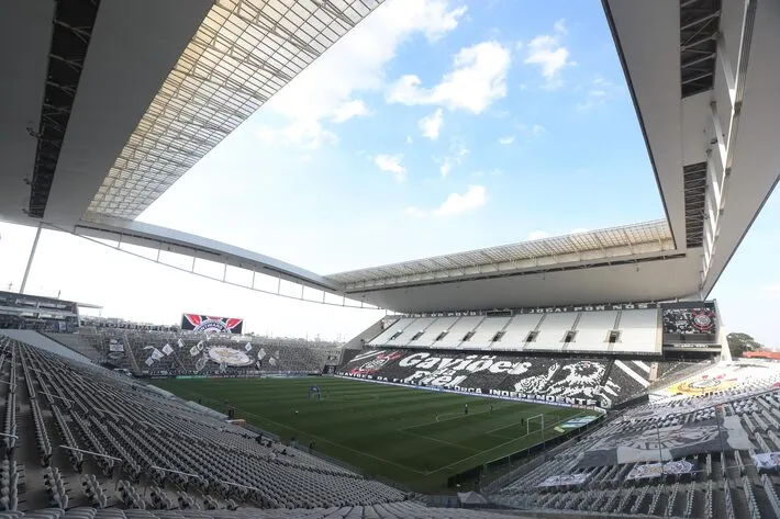Imagem ilustrativa da imagem Diretor de marketing do Corinthians pede demissão por e-mail