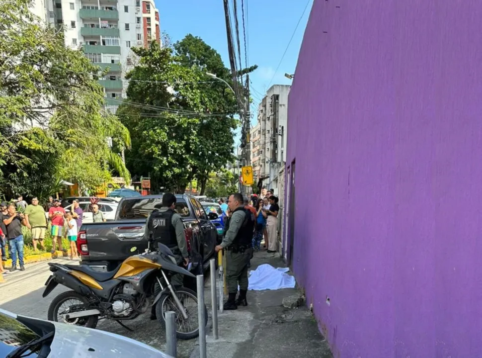 Imagem ilustrativa da imagem Grupo ligado à morte de ex-PM e de contadora em Boa Viagem é alvo de operação