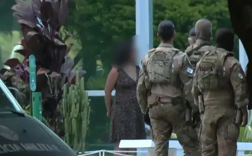 Imagem ilustrativa da imagem Homem ameaça explodir bomba em frente a ministério em Brasília, diz PM