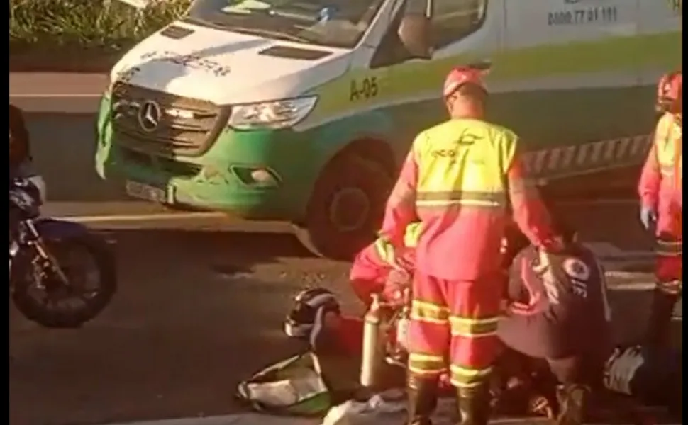 Imagem ilustrativa da imagem Motociclista morre após colidir com caminhão na Rodovia do Contorno