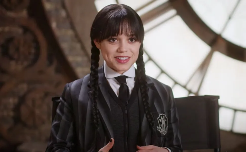 Imagem ilustrativa da imagem Netflix divulga vídeo inédito de bastidores da segunda temporada de 'Wandinha'
