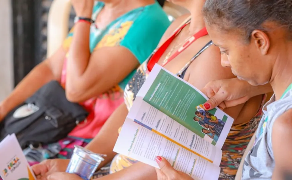 Imagem ilustrativa da imagem O que é o benefício de transição do Bolsa Família, que deixará de ser pago?