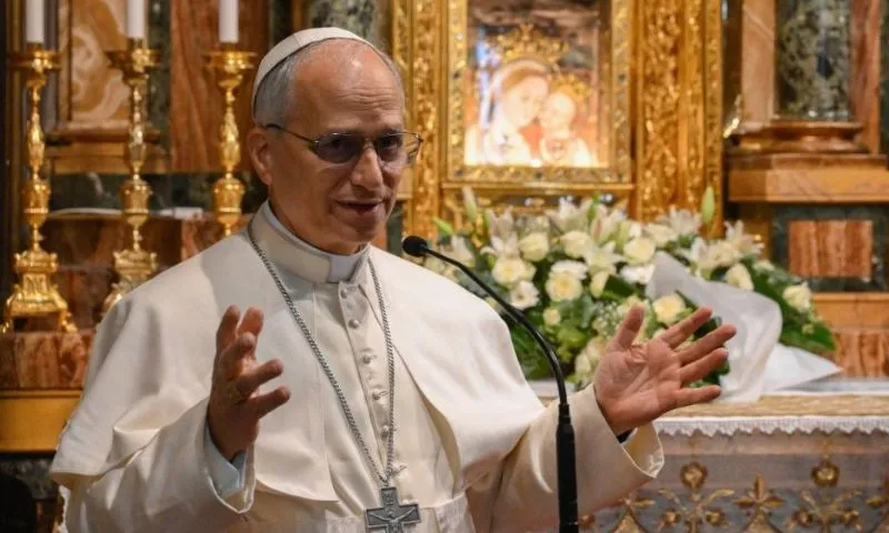 Imagem ilustrativa da imagem Papa Leão 14 faz primeira visita surpresa fora de Roma