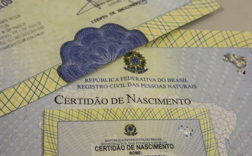 Imagem ilustrativa da imagem Projeto define prazo para informar registros sem pai
