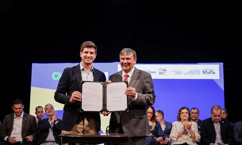 Imagem ilustrativa da imagem Recife adere ao Acredita e João Campos diz que é conquista de décadas