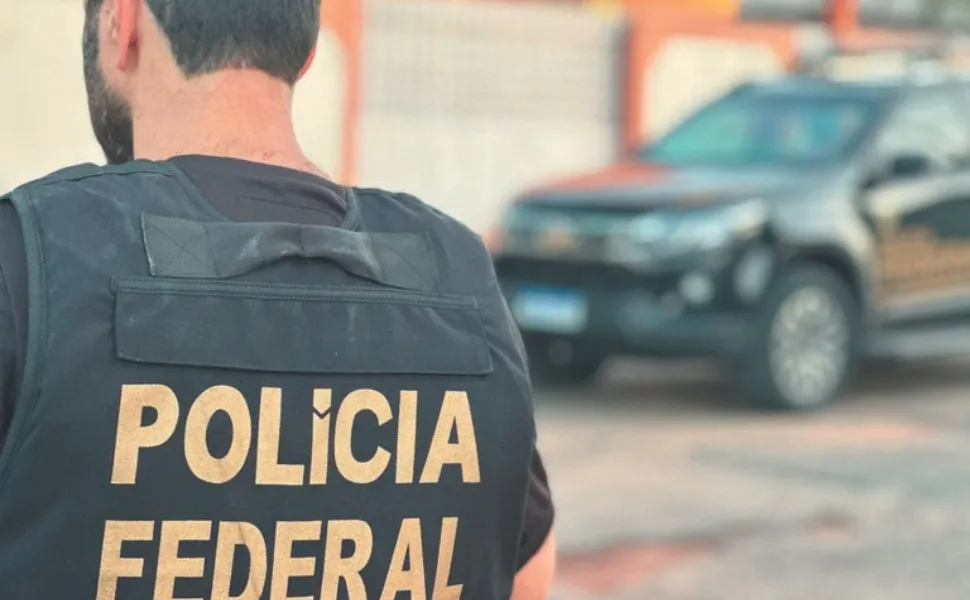 Imagem ilustrativa da imagem Sai edital de concurso da Polícia Federal com mil vagas e salário de até R$ 26 mil