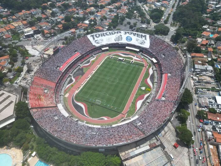 Imagem ilustrativa da imagem Santos no Allianz Parque: outras vezes em que o time da Vila ‘alugou’ estádios dos rivais