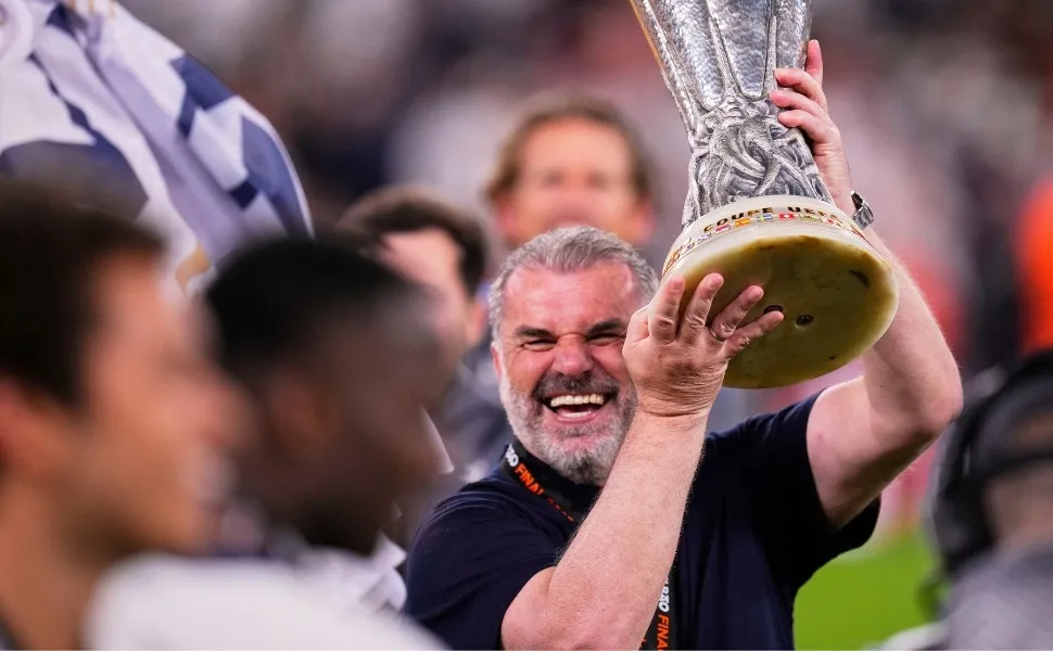 Imagem ilustrativa da imagem Técnico campeão da Liga Europa tem ligação com o Vasco e cita o Corinthians