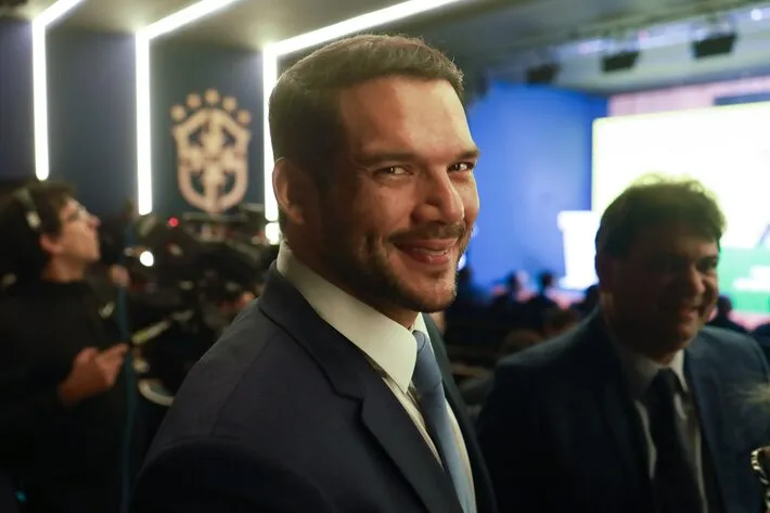 Imagem ilustrativa da imagem Xaud assume CBF e estabelece prioridades: diminuir estaduais, fair play financeiro e criação de liga