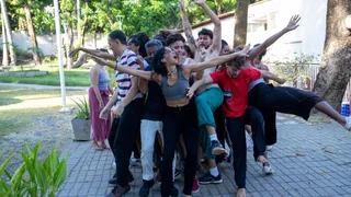Imagem ilustrativa da imagem Espetáculo "PONTILHADOS" toma as ruas de Olinda neste fim de semana