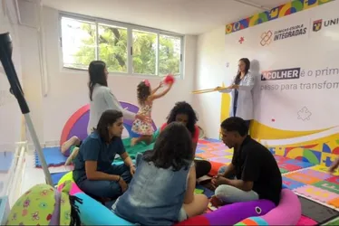 Imagem ilustrativa da imagem 100 bolsas gratuitas de graduação para pessoas com TEA e mães de crianças autistas