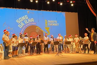 Imagem ilustrativa da imagem 300 alunos de escolas públicas se apresentam em festival de música